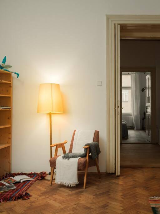 Artisan & Old-timey 2 Bedrooms * Prague